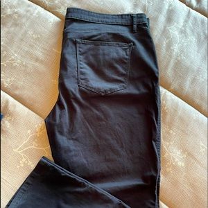 Liz Claiborne stretch pants size 18. Discounted shipping offered